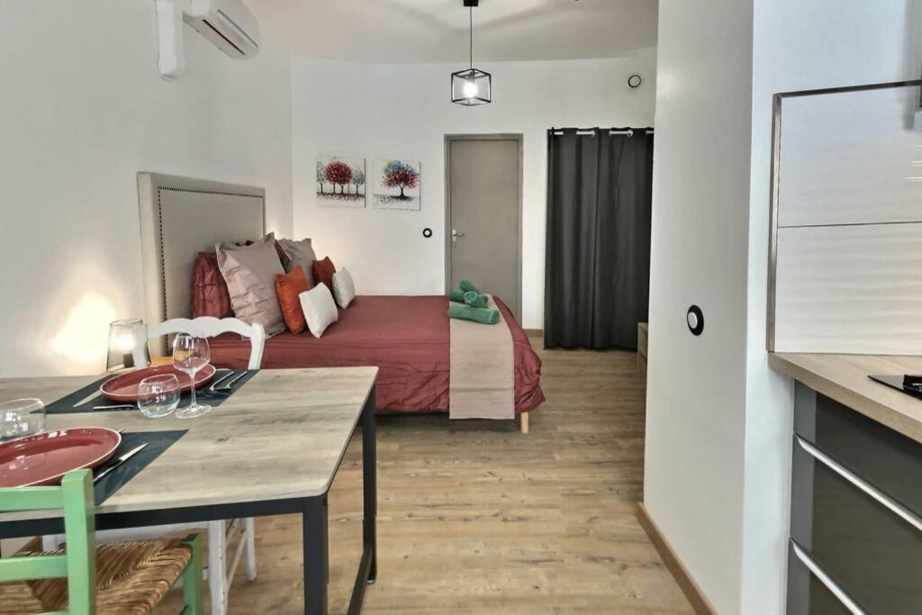 Studio Tout Confort, Terrasse, Calme Moustiers #7 Apartment Екстериор снимка