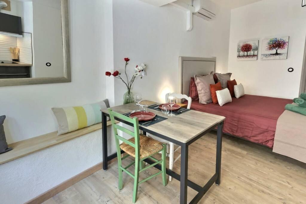Studio Tout Confort, Terrasse, Calme Moustiers #7 Apartment Екстериор снимка